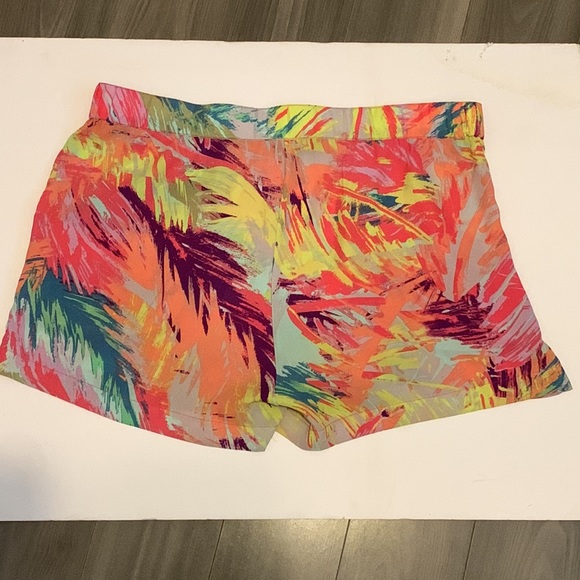 BCBG MaxAzria colorful, tropical sheer shorts w/pockets - Picture 3 of 3